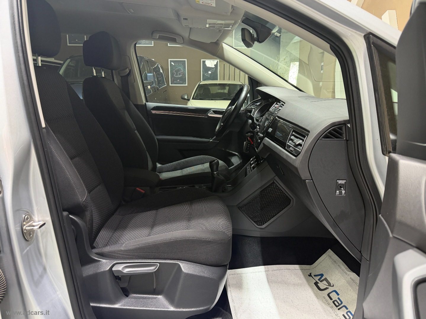 Touran 1.6 TDI Comfortline BMT *7 POSTI*SENSORI*NAVI* - immagine 22