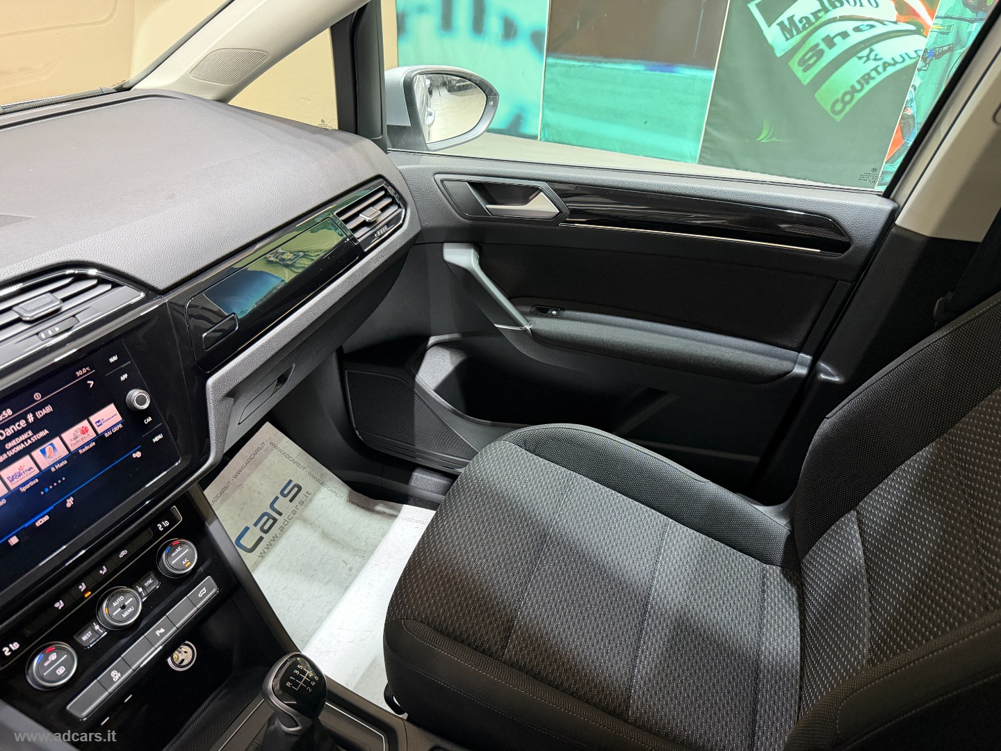Touran 2.0 TDI 150 CV Business BMT *7 POSTI* - immagine 22