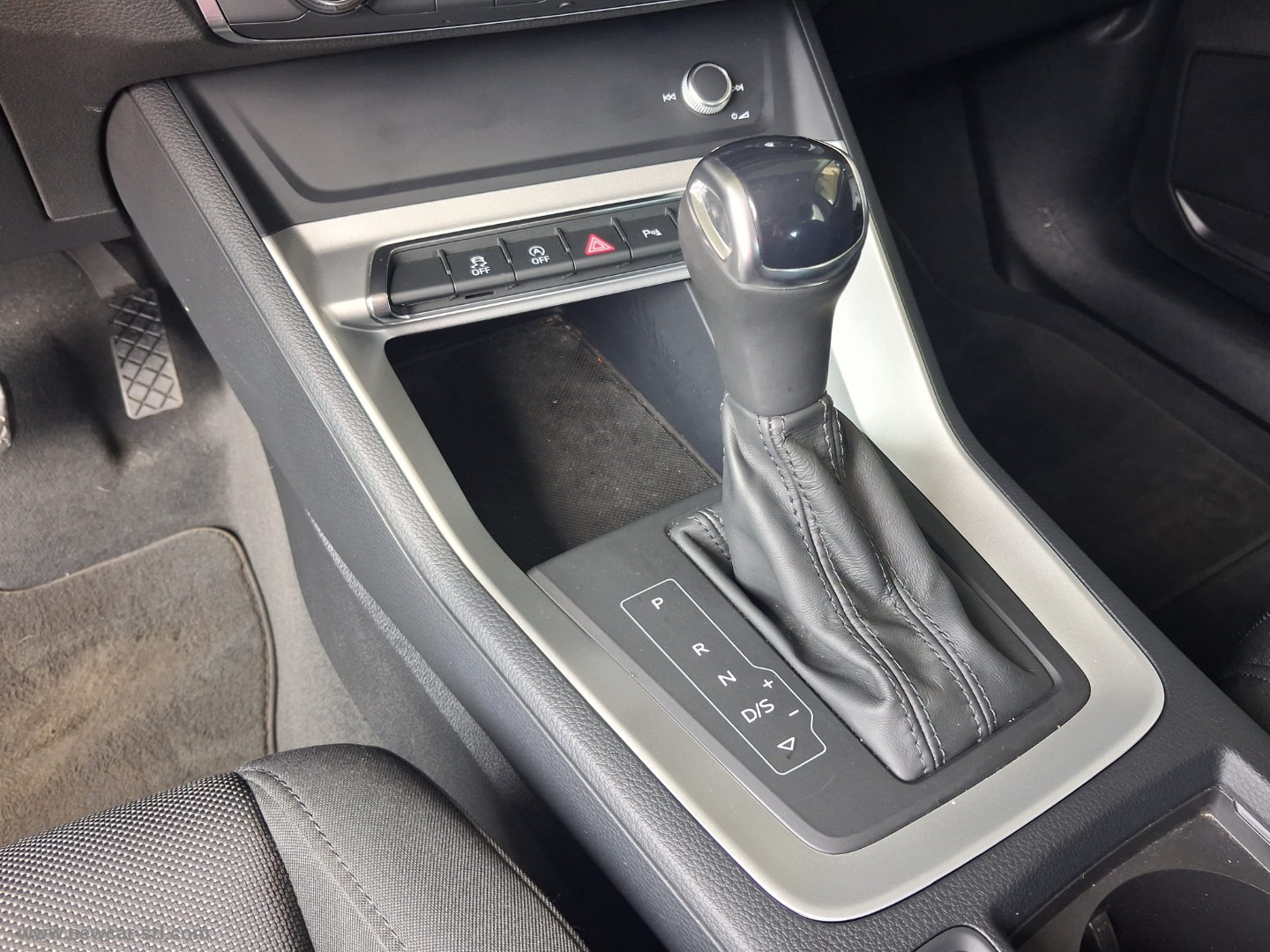 Q3 SPB 35 TDI S tronic Identity Black - immagine 22