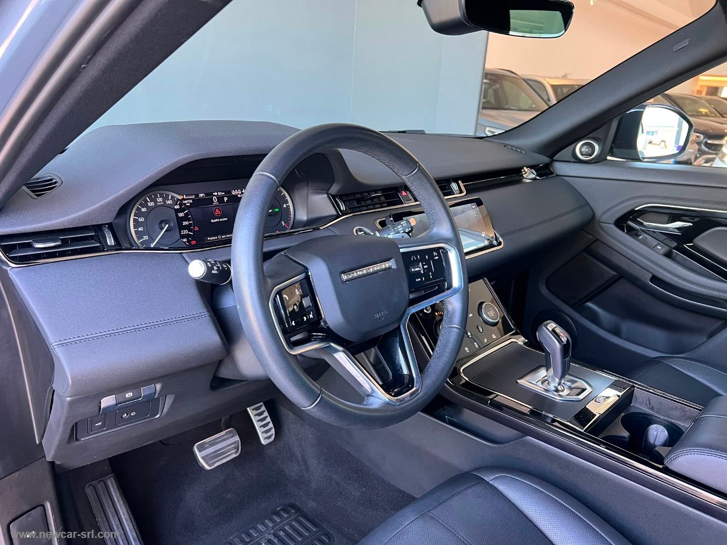 RR Evoque 2.0D I4 163 CV AWD Auto R-D.SE - immagine 22