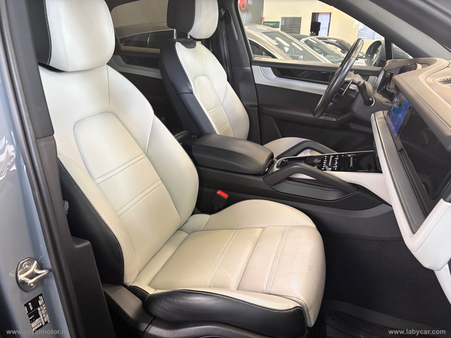 Cayenne Coup? 3.0 V6 E-Hybrid - immagine 22