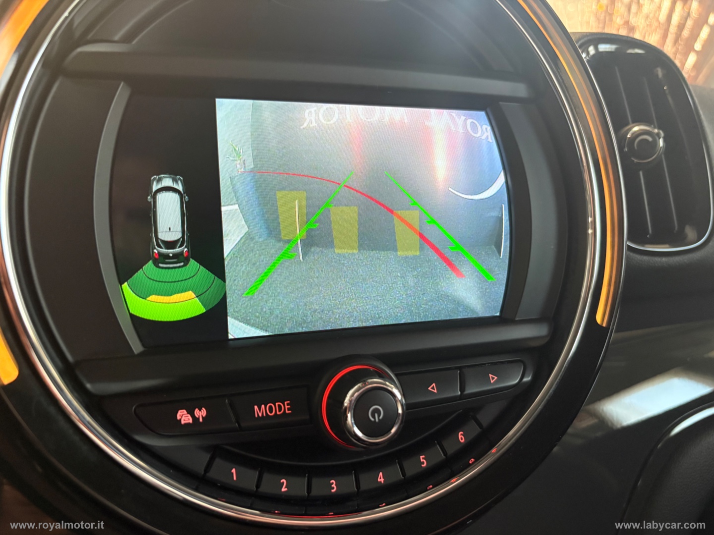 Mini Cooper D Business Countryman Aut. - immagine 22