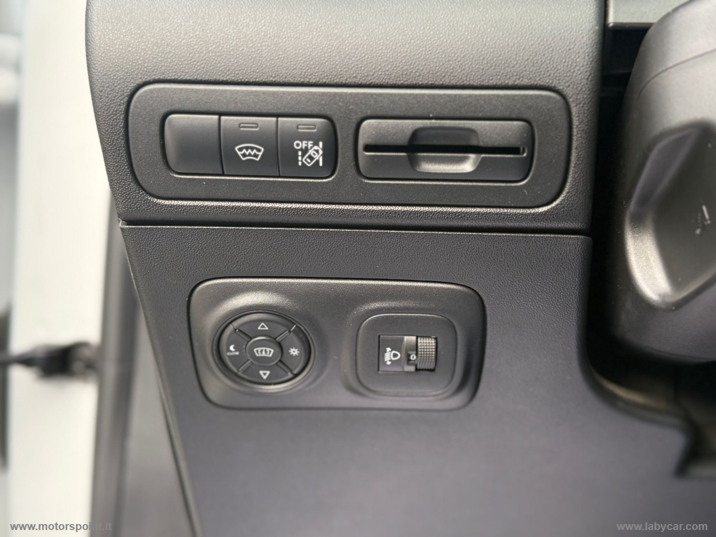 C3 Aircross BlueHDi 120 S&S EAT6 Shine - immagine 22