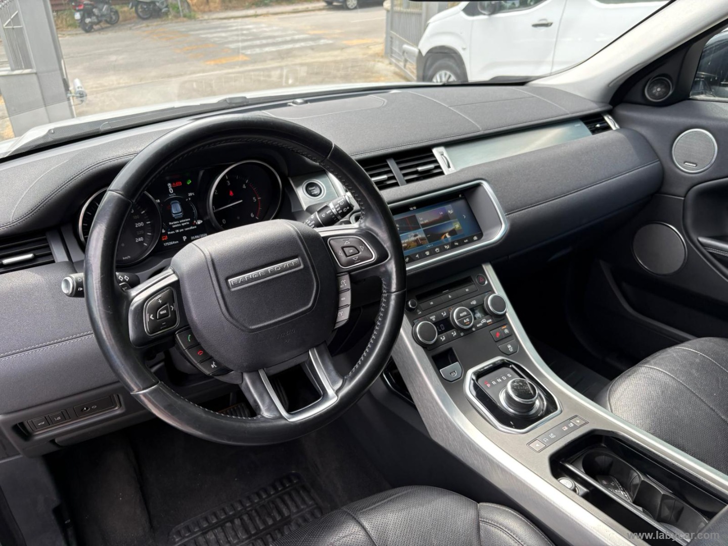 RR Evoque 2.0 TD4 180CV 5p. SE Dynamic MOTORE NUOVO CON GARANZIA 12 MESI - immagine 22
