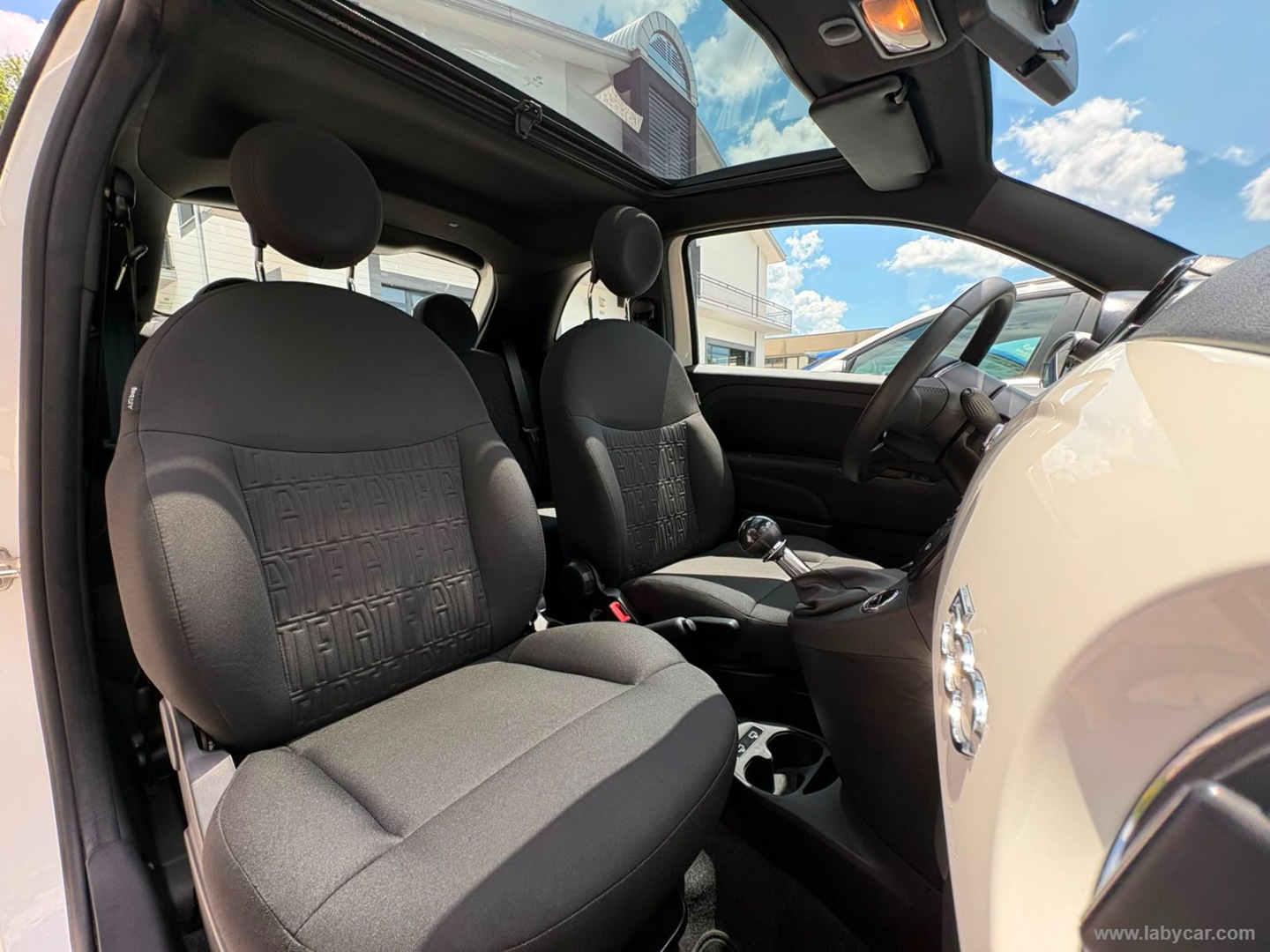 Fiat 500 1.0 Hybrid Dolcevita - Immagine 22