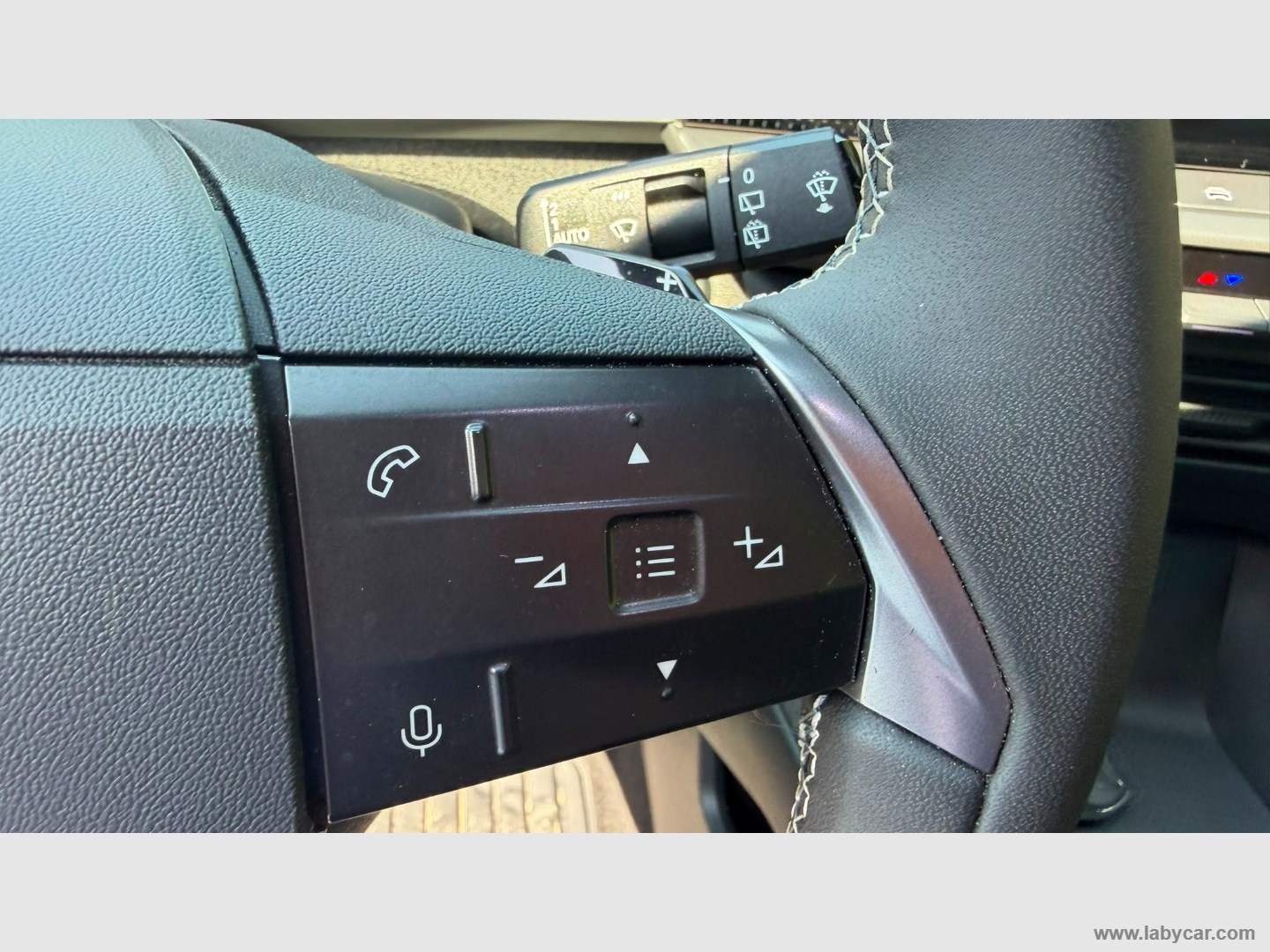 Opel Grandland Hybrid 145 CV DCT6 Edition - Immagine 22