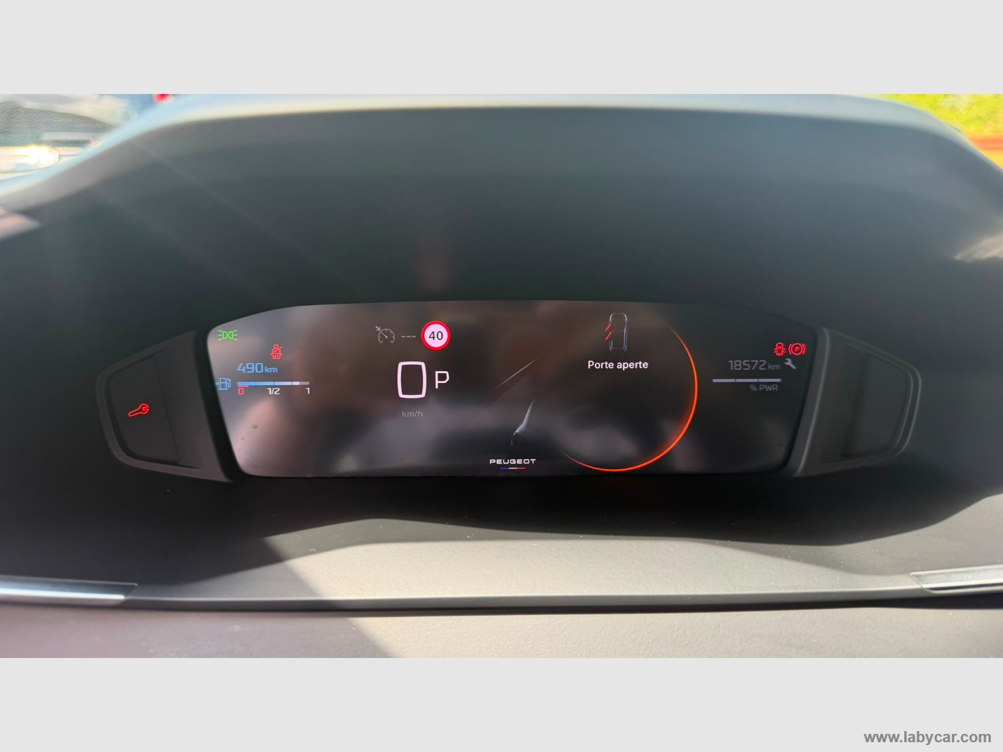 Peugeot 208 Hybrid 110 e-DCS6 Allure - Immagine 22
