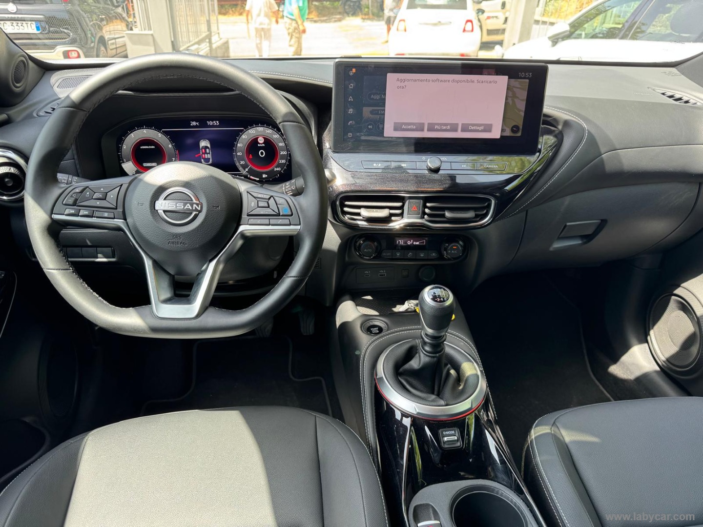 Nissan Juke 1.0 DIG-T 114 CV Tekna - Immagine 22