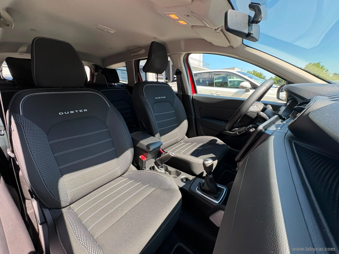Dacia Duster 1.0 TCe GPL 4x2 Prestige - Immagine 22