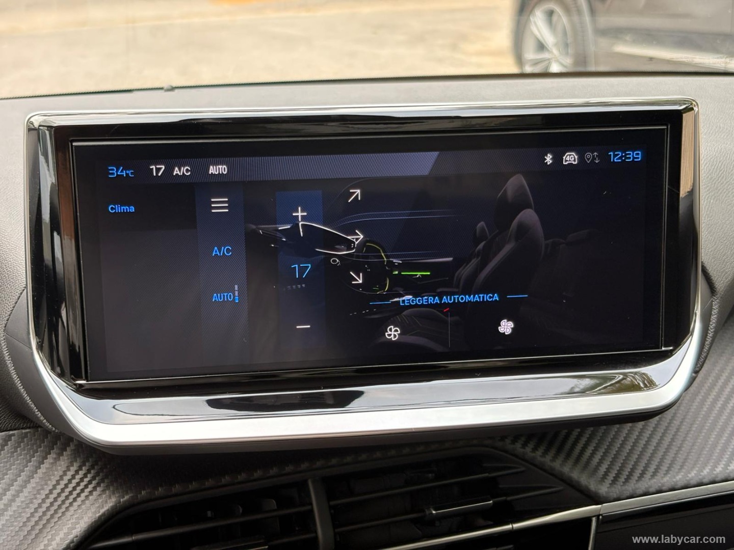 Peugeot 208 Hybrid 110 e-DCS6 Allure - Immagine 22