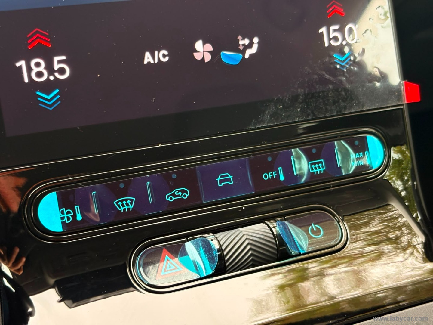 Citroën C5 Aircross Hybrid 145 e-DCS6 Plus - Immagine 22