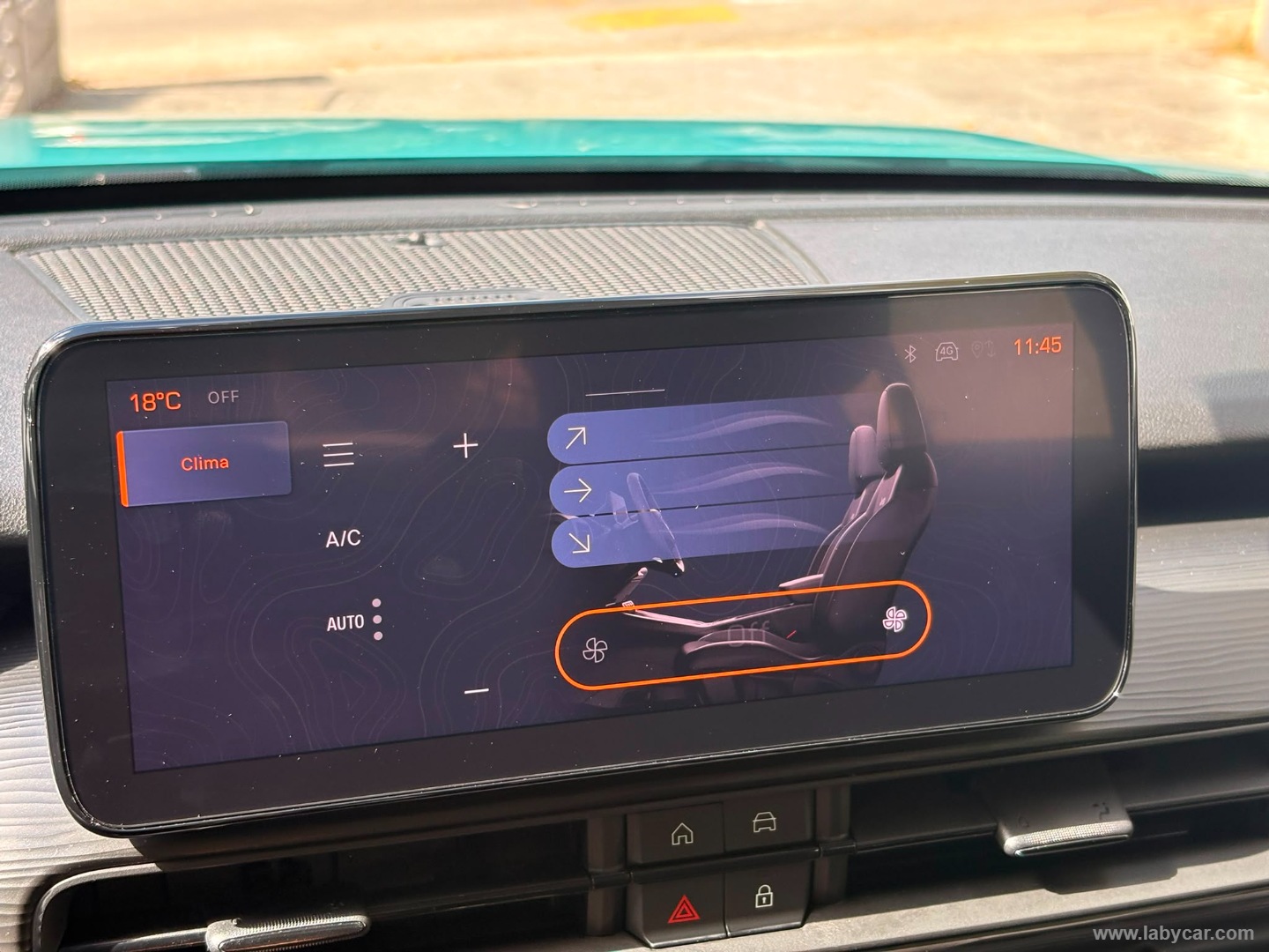 Jeep Avenger 1.2 Turbo Altitude - Immagine 22