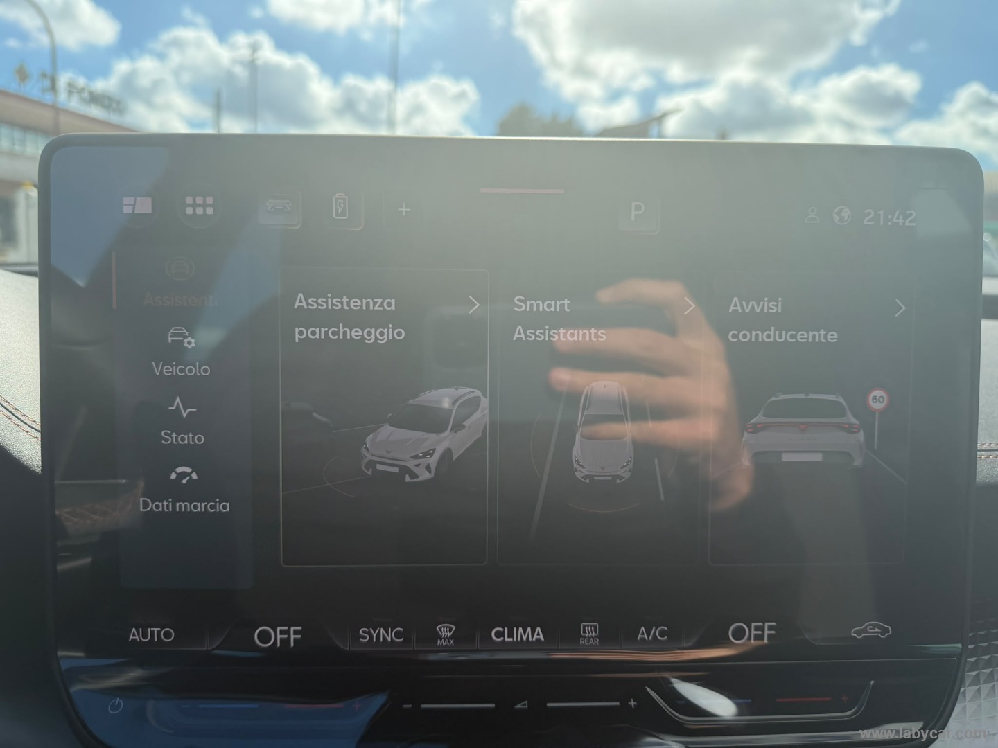 CUPRA Formentor 1.5 e-Hybrid DSG - Immagine 22