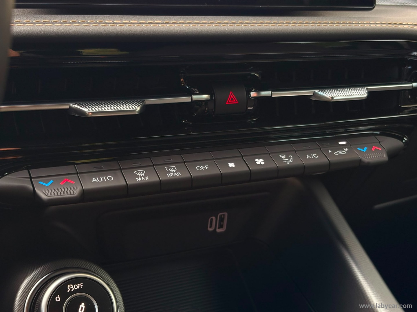 Alfa Romeo Tonale 1.3 280 CV PHEV AT6 Q4 Veloce - Immagine 22