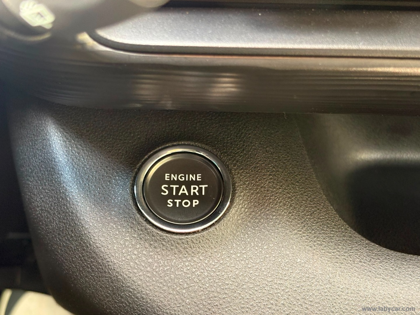 Jeep Avenger 1.2 Turbo Altitude - Immagine 22