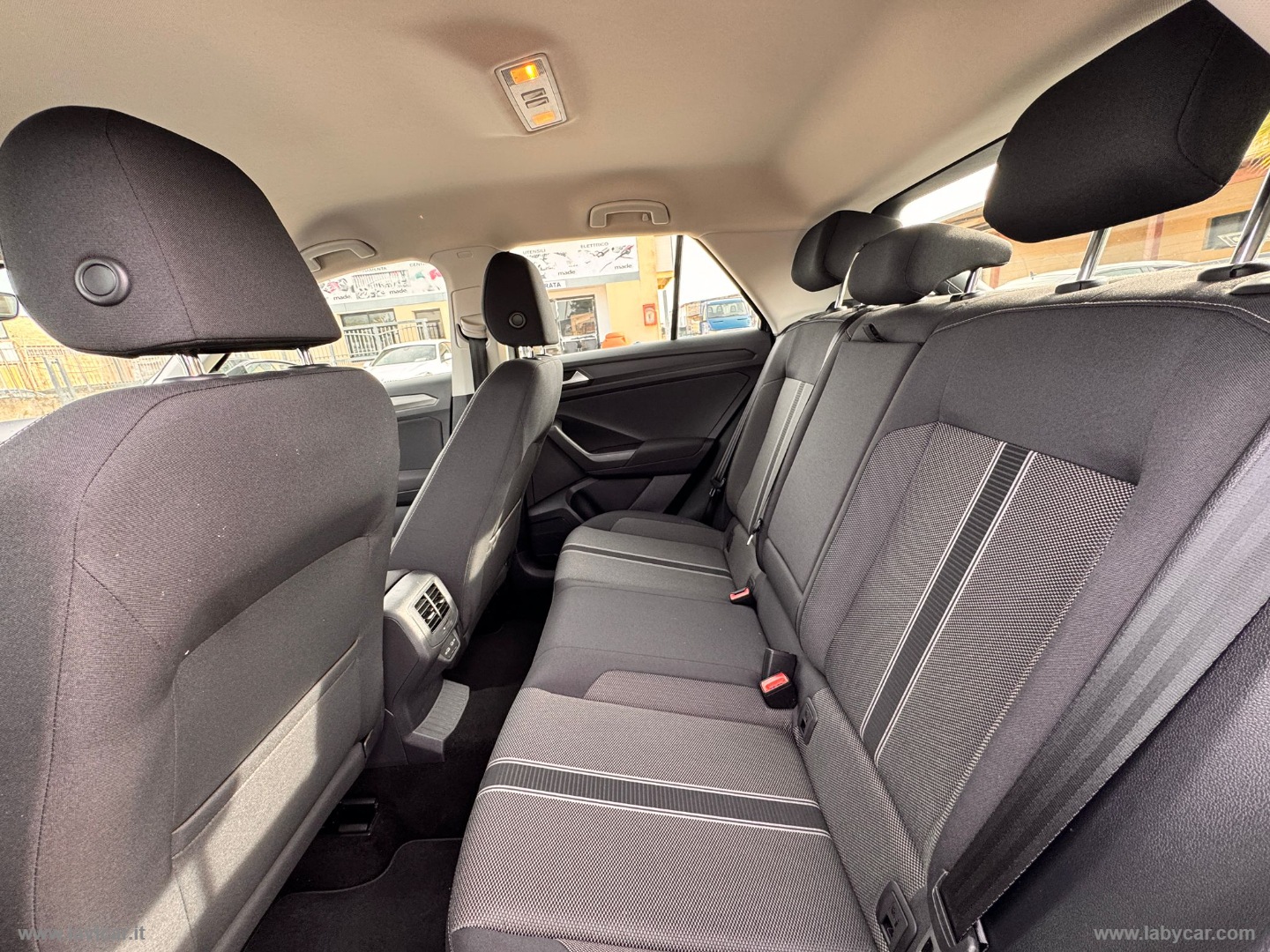 T-Roc 2.0 TDI SCR Style - immagine 22