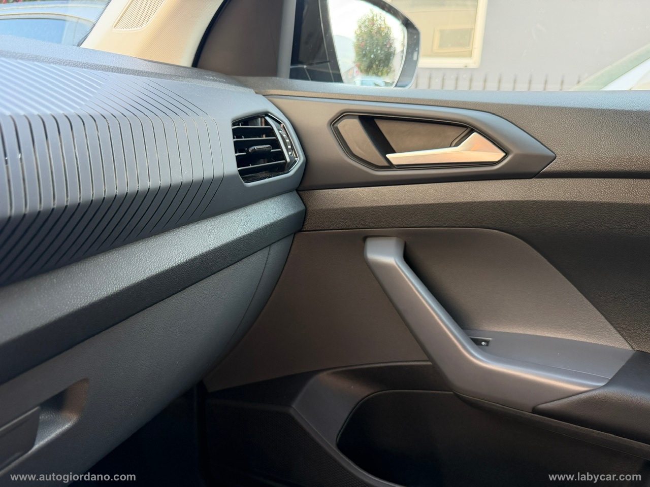T-Cross 1.0 TSI 115 CV Style BMT - immagine 22
