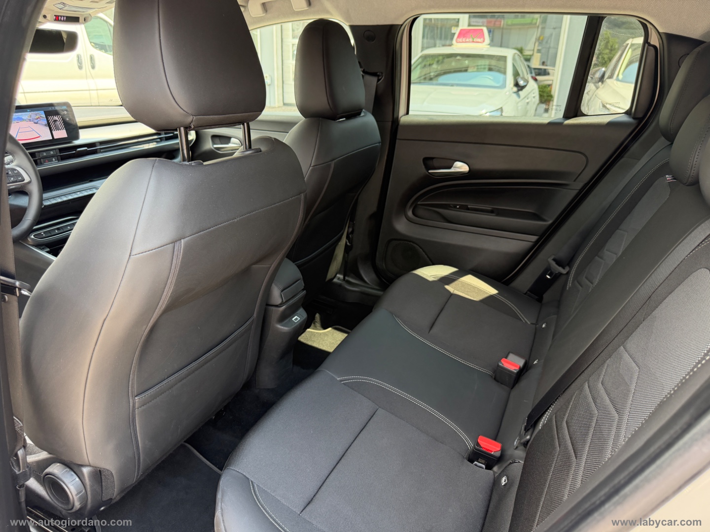 Avenger BEV Summit 420 156 CV - immagine 22