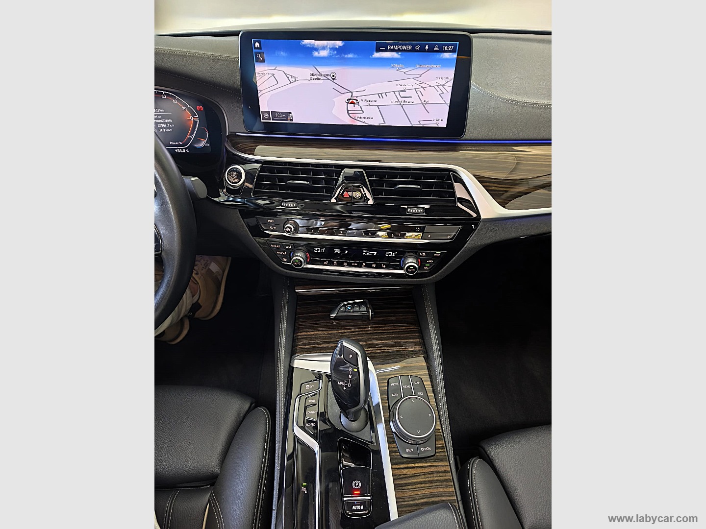 530d 48V LUXURY LINE 2022*24.000KM - immagine 22