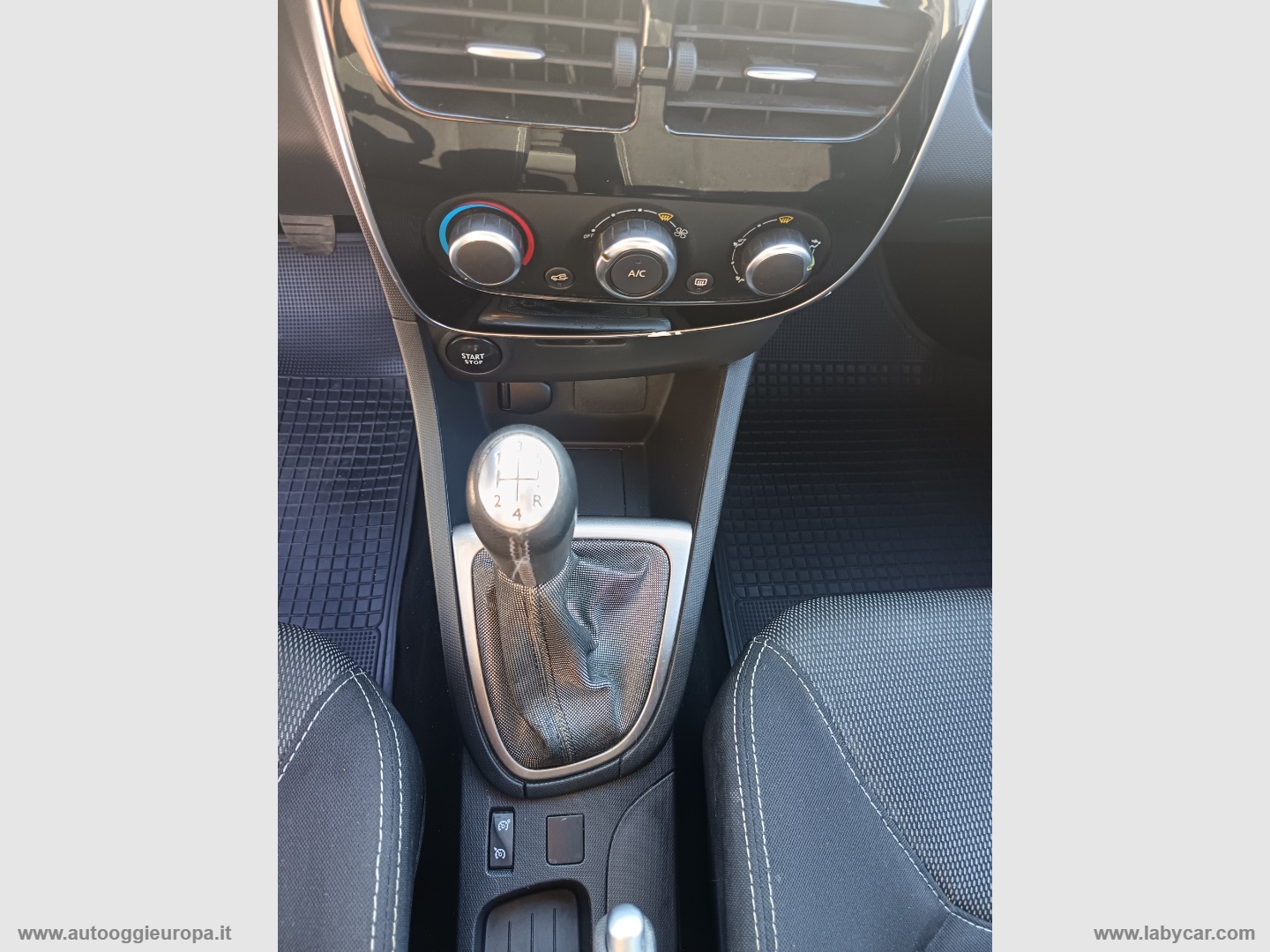 Clio Sporter 0.9 TCe 12V 90 Costume Nat. FINO AL 15/08 P.P. INCLUSO - immagine 22