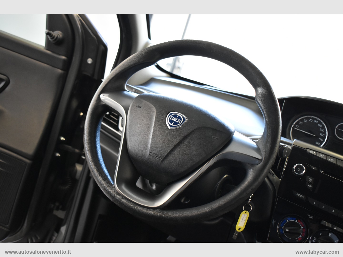 Ypsilon 1.2 69 CV 5p. Elefantino - immagine 22