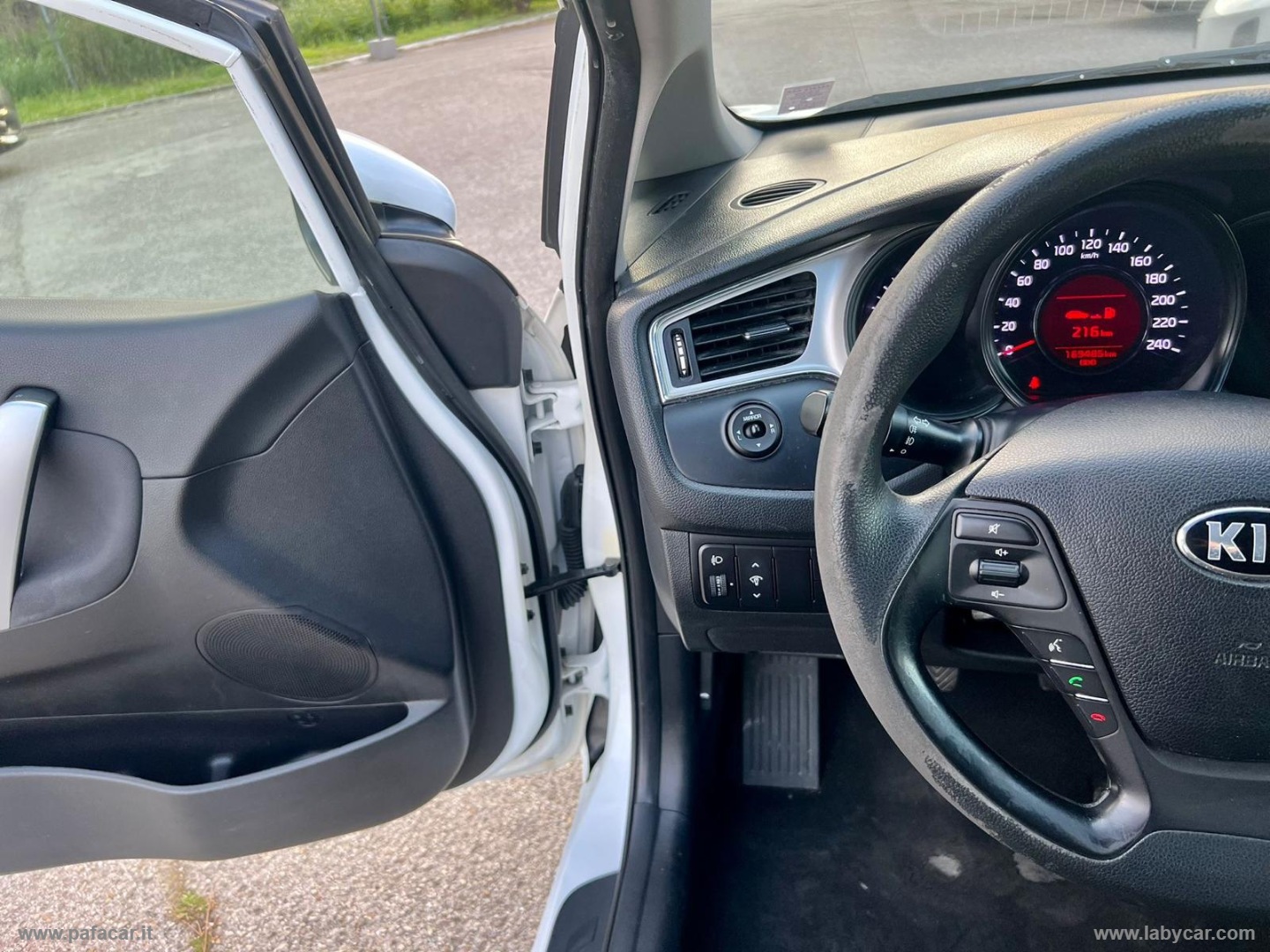 cee d 1.6 CRDi 110 CV SW Active - immagine 22