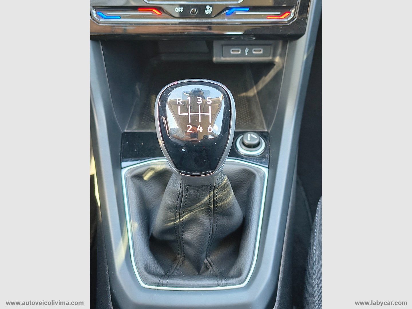 T-Cross 1.0 TSI 110 CV Advanced - immagine 22