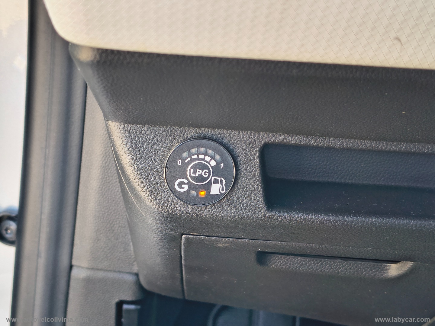 Clio TCe 100 CV GPL Techno - immagine 22