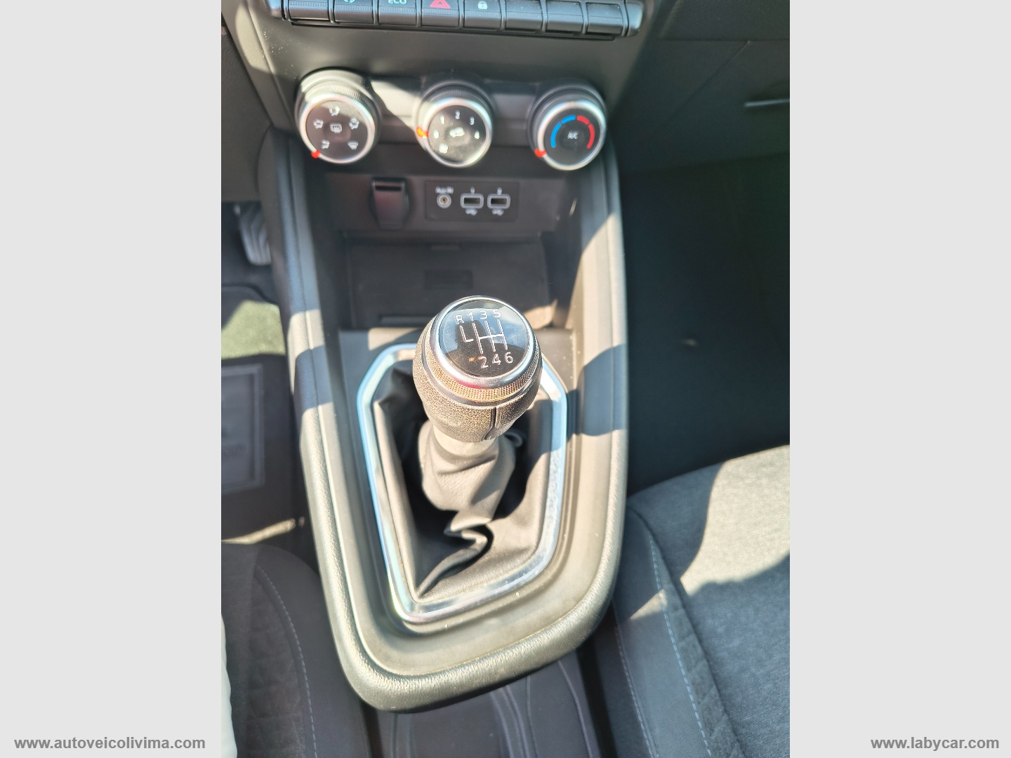 Clio TCe 100 CV GPL Business - immagine 22