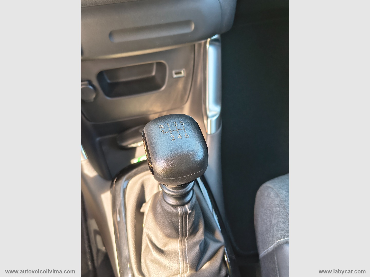 C3 Aircross BlueHDi 110 S&S Shine Pack - immagine 22