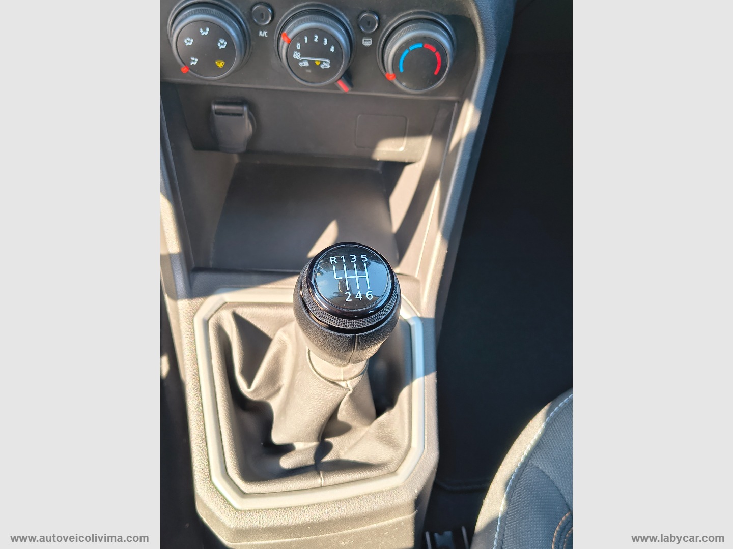 Sandero Stepway 1.0 TCe ECO-G Expression - immagine 22