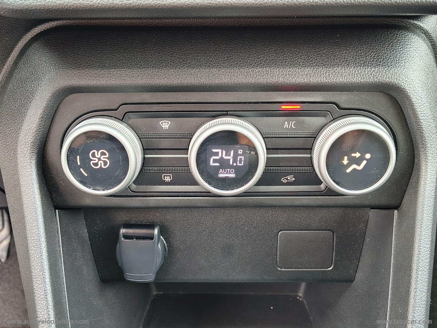 Sandero Stepway 1.0 TCe ECO-G Expression - immagine 22