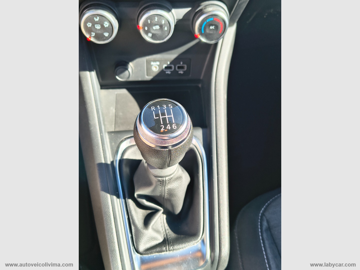 Captur TCe 12V 100 CV GPL Zen - immagine 22