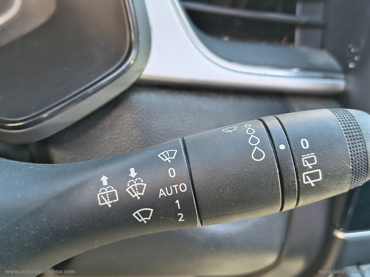 Captur TCe 100 CV GPL Techno TETTO APRIBILE - immagine 22