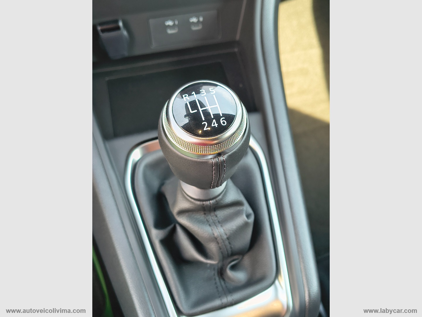 Captur Eco-G 120 CV Techno - immagine 22