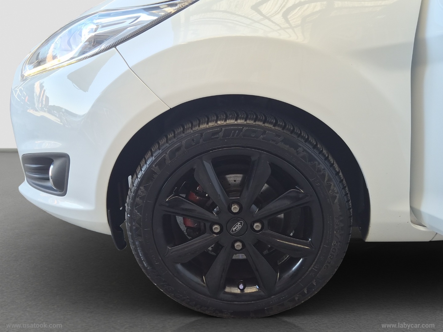 Fiesta 1.0 EcoB. 100CV 5p. Bl.&White Ed. ADATTA ANCHE A NEOPATENTATI - immagine 22
