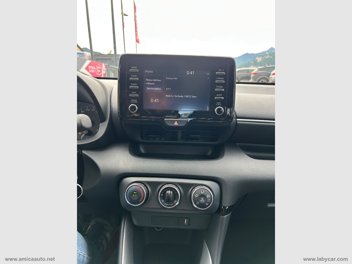 Yaris 1.0 5p. Business - immagine 22