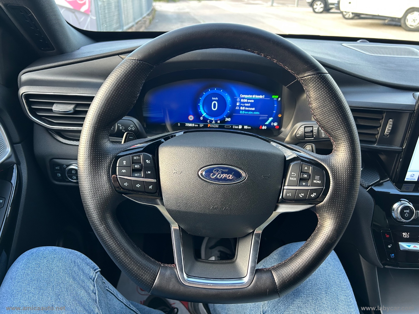 Explorer 3.0 PHEV 457 CV A10 AWD ST Line - immagine 22