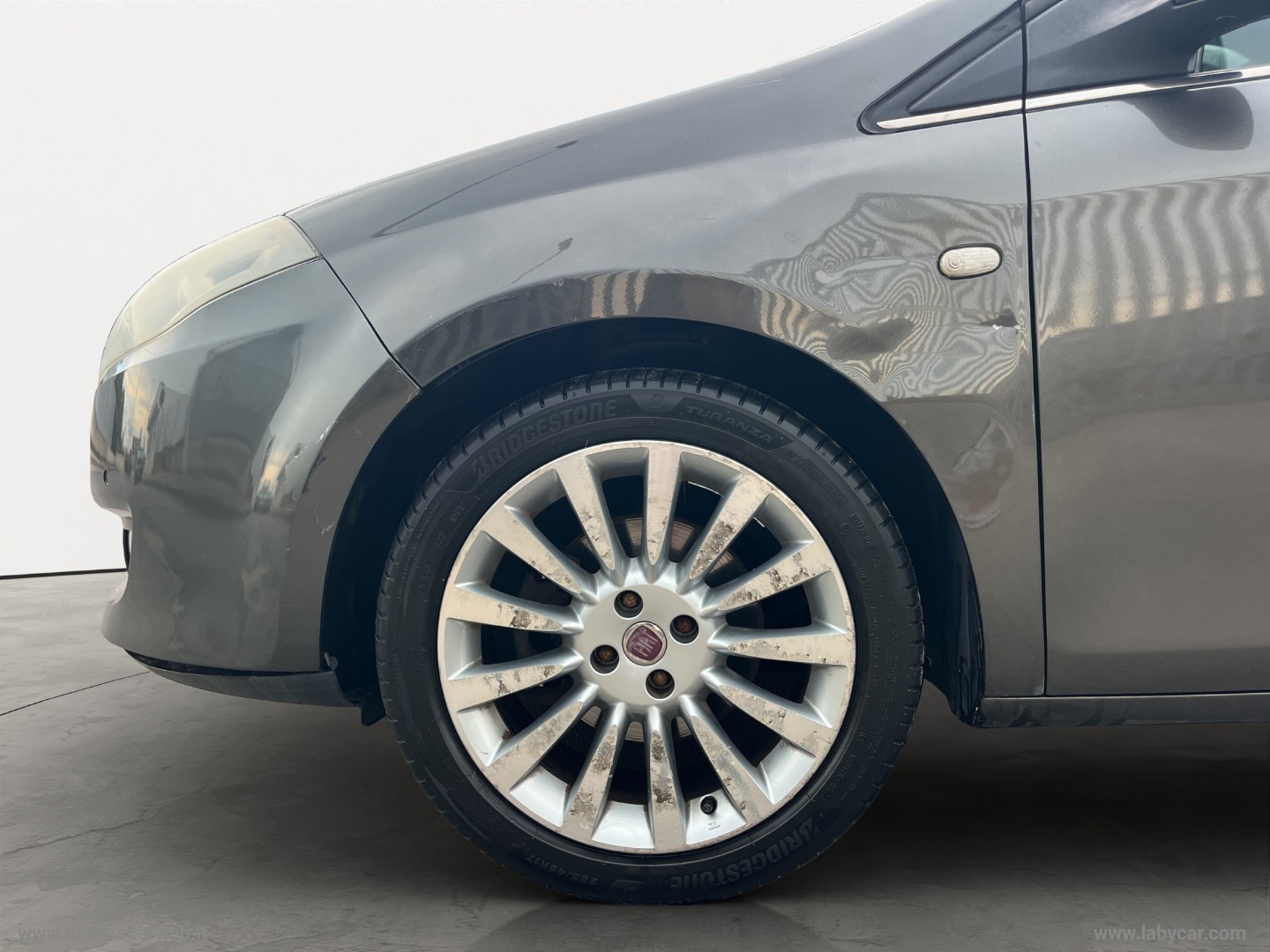 Bravo 1.6 MJT 120 CV Emotion - immagine 22