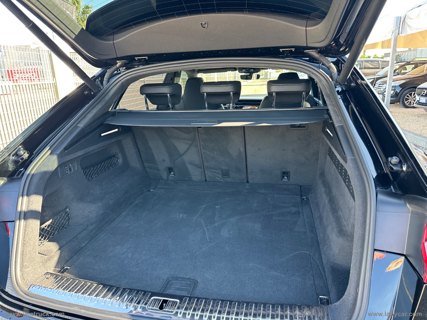 SQ8 TDI quattro tiptronic TOTAL BLACK CARBONI - immagine 22