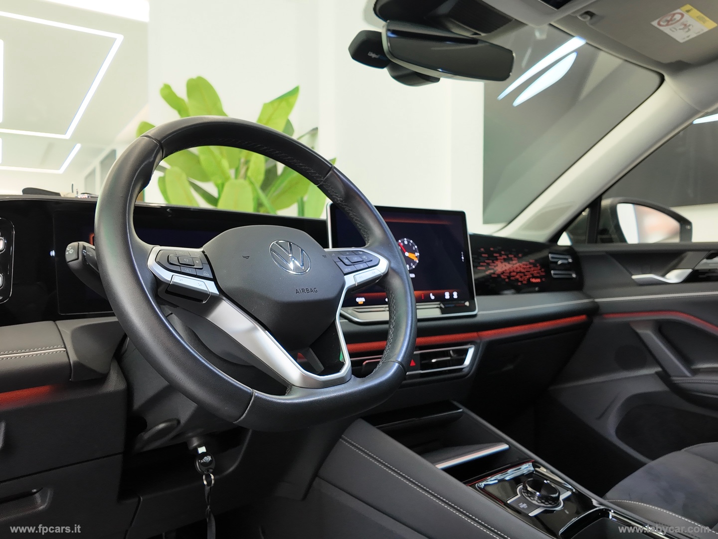 Tiguan 2.0 TDI 150 CV DSG Elegance - immagine 22