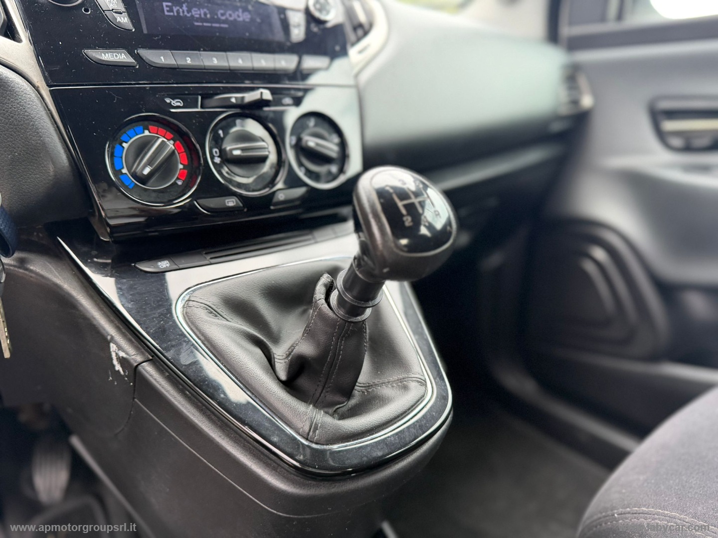 Ypsilon 1.3 MJT 95 CV 5p. S&S Gold - immagine 22