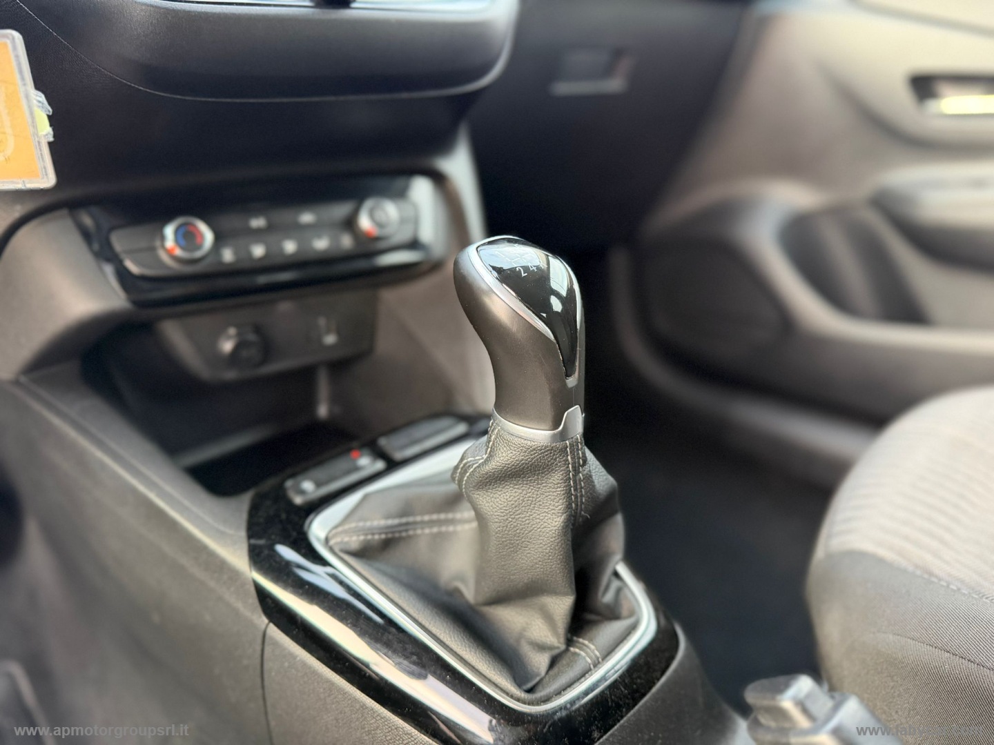 Corsa 1.2 Elegance - immagine 22