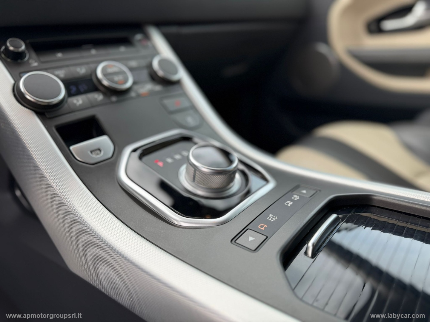 RR Evoque 2.2 TD4 150CV HSE Dynamic - immagine 22