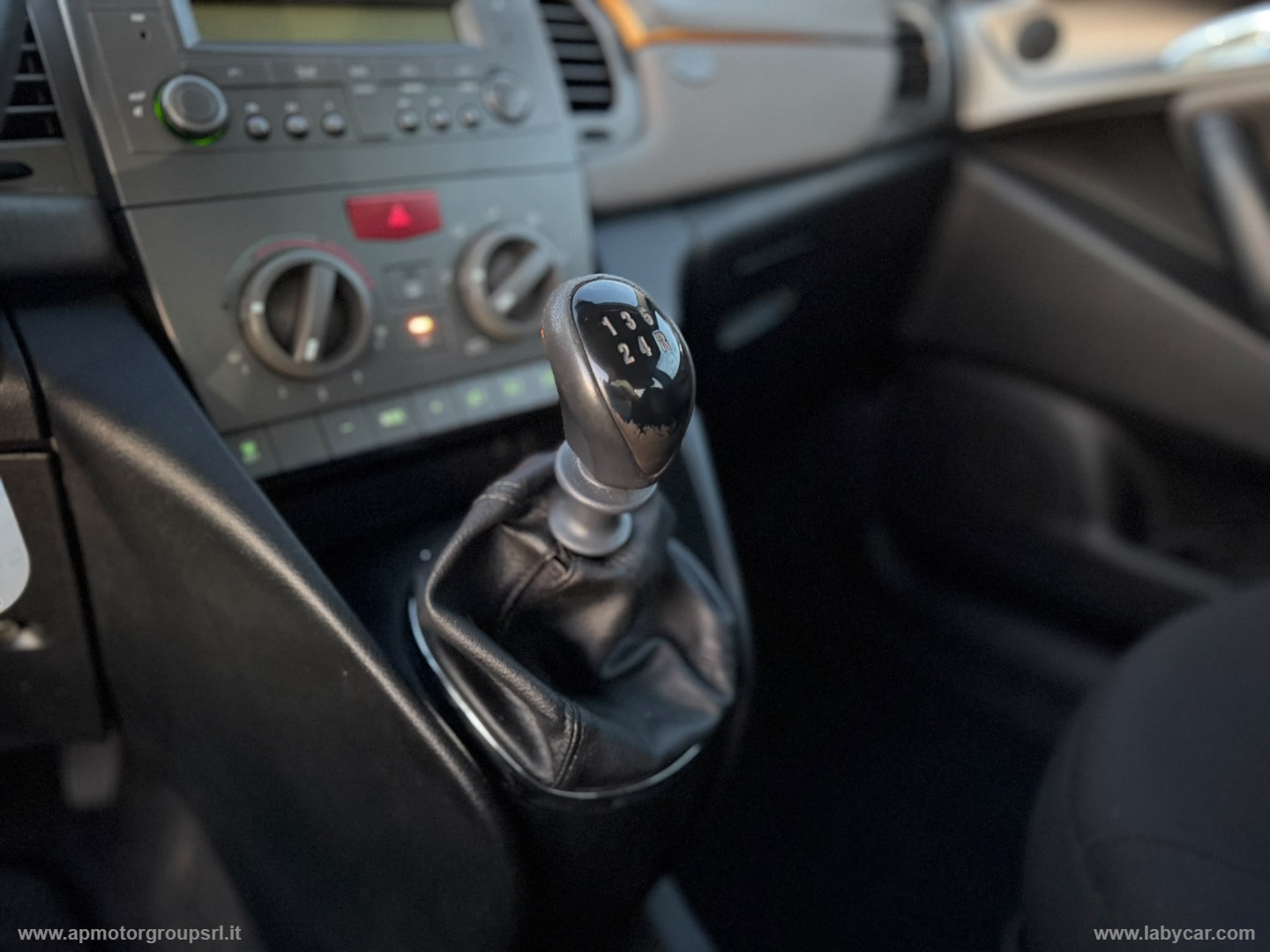 Ypsilon 1.2 Argento - immagine 22