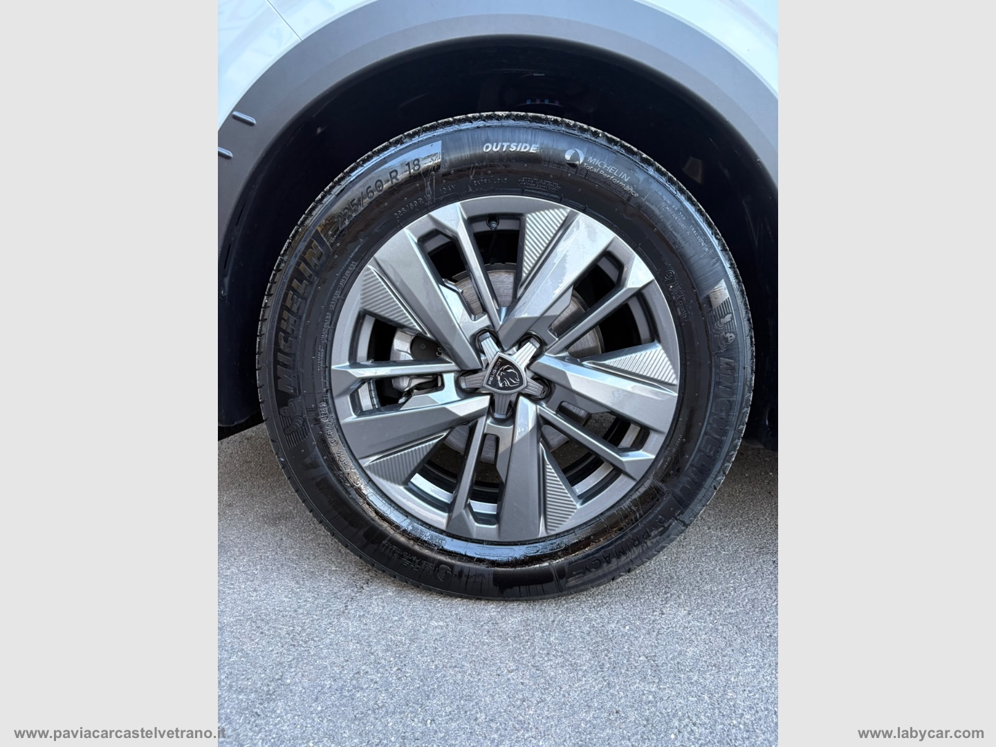 3008 Hybrid 145 e-DCS6 Allure KM/0 - immagine 22