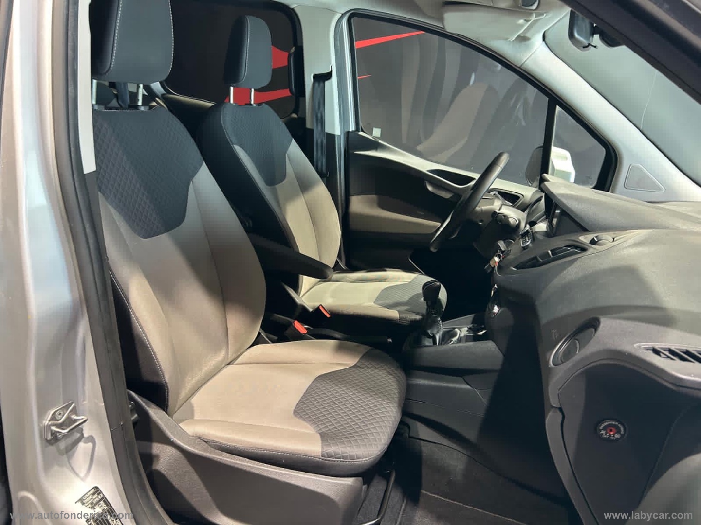 Tourneo Courier 1.5 TDCI 75 CV S&S Plus - immagine 22
