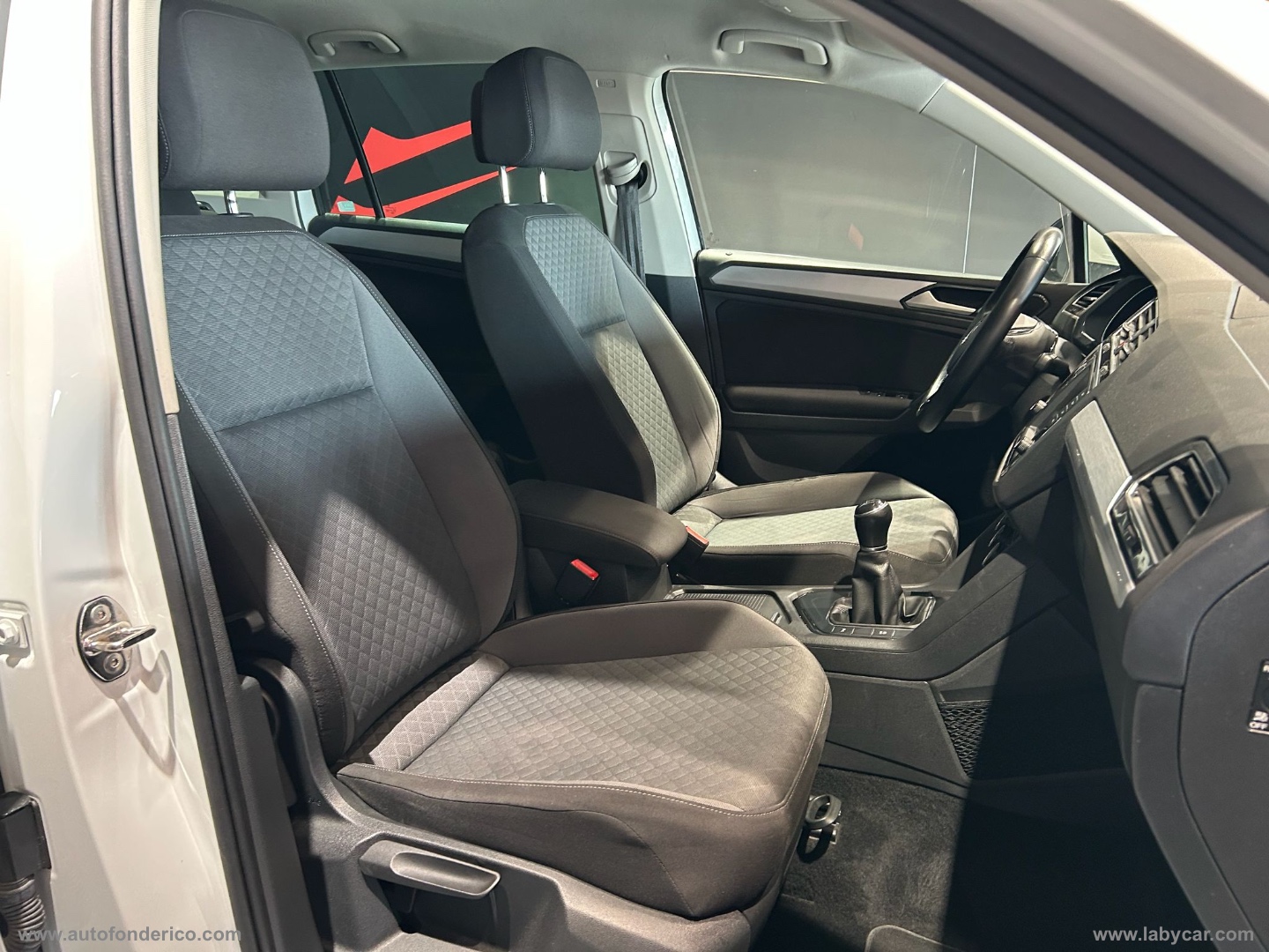 Tiguan 1.6 TDI Style BMT - immagine 22