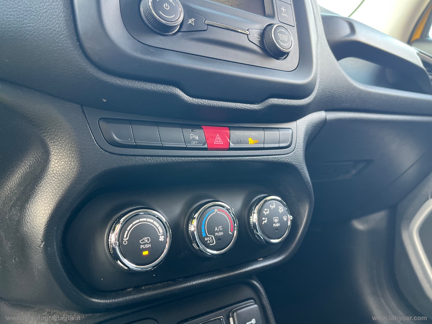 Renegade 1.6 Mjt 120CV Longitude - immagine 22