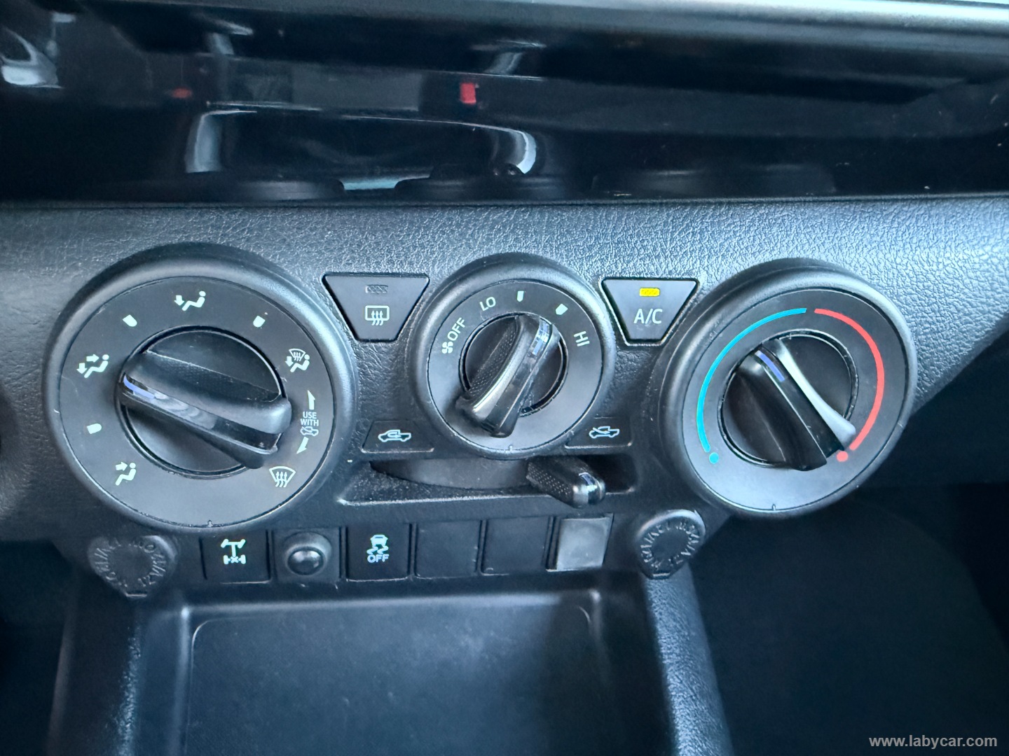 Hilux 2.4 D-4D 4WD 2p. EXTRA CAB CAMERA SENS PARK - immagine 22